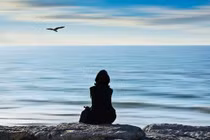 Vì sao cảm giác cô đơn lại hại cho tim?