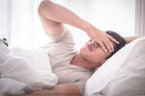 Ngủ phòng điều hòa kín, thói quen tưởng tốt hóa ra nguy hại