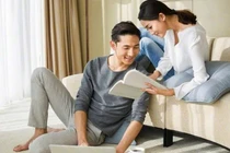 Vợ chồng cùng nghề, gắn bó hay ngột ngạt?