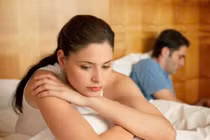 Làm sao khi bạn đời kiểm soát quá mức?