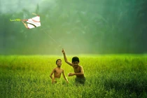 Làm sao để con có tuổi thơ đúng nghĩa?