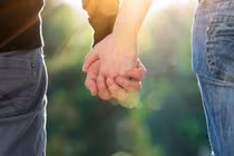 Tình yêu sau 30 tuổi, lựa chọn lý trí hay cảm xúc?