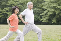 Làm sao để người già không bị bỏ quên trong ngôi nhà của mình