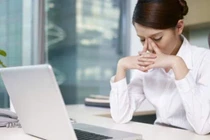 Hỗ trợ ra sao khi sự nghiệp của bạn đời bế tắc?