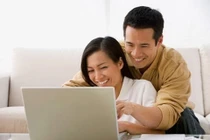 Tình cảm vợ chồng phai dần vì mạng xã hội?