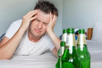 Ảnh hưởng của rượu bia đến sức khỏe não bộ