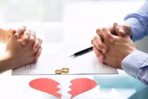 Khi phụ nữ yêu người từng đổ vỡ, can đảm hay mạo hiểm?