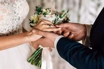 Tình yêu sau tuổi 30, lựa chọn lý trí hay cảm xúc?