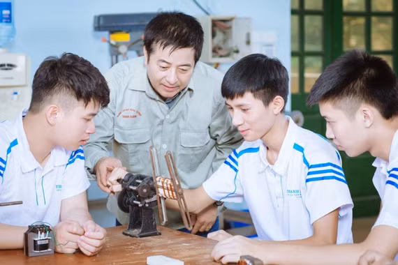 Bộ GD&ĐT đề xuất cải tiến chương trình bồi dưỡng giáo viên nghề nghiệp