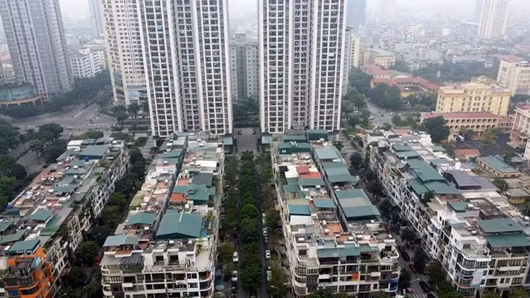 Đa số nhà phố thương mại xây dựng thêm tầng trái phép, cơi nới chuồng cọp, phá quy hoạch.