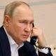 [GALLERY] Nói không với smartphone, Tổng thống Nga Putin liên lạc thế nào?