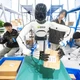 Bên trong “vườn ươm robot” Trung Quốc huấn luyện bằng AI