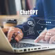 Đập phá ô tô rồi “khóc” với ChatGPT, nam sinh lĩnh án