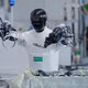 Robot sắp tự chế tạo đồng loại không cần con người?