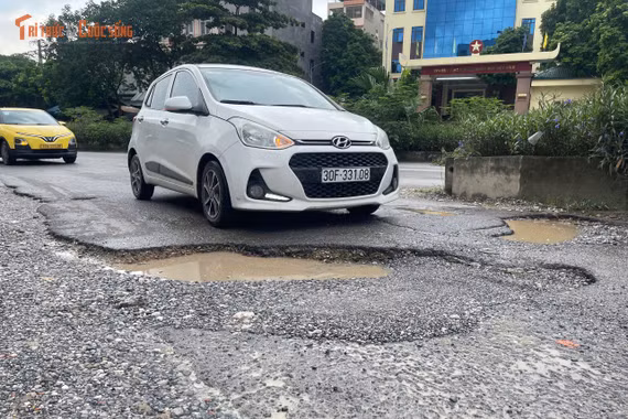 Nhếch nhác hiện trạng tuyến đường nối Vành đai 3 sau nhiều năm khai thác