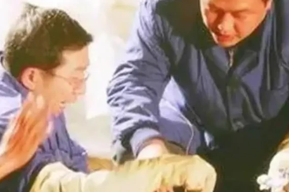 Phát hiện thi thể nghìn năm tuổi với dấu ngọc bích trong miệng 