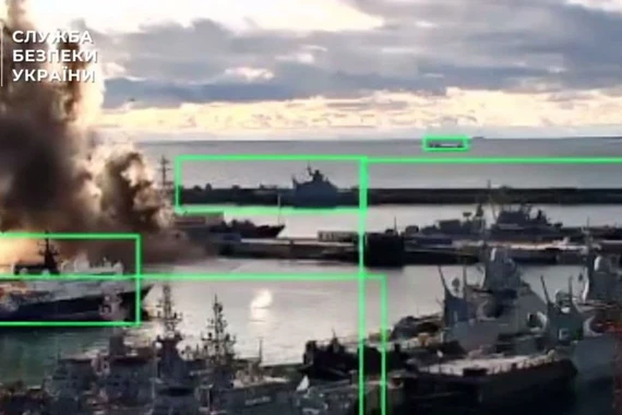 Ukraine tập kích bất ngờ, Nga mất thêm tàu ngầm?