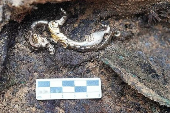 Phát hiện lăng mộ Hung Nô cổ đại với tượng rồng bạc kỳ lạ