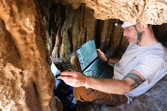 Khám phá hang động cổ ở Judea hé lộ bí ẩn 2.700 năm tuổi