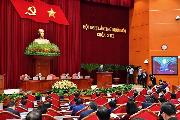 Trung uong cho y kien ve sap xep to chuc bo may cua he thong chinh tri