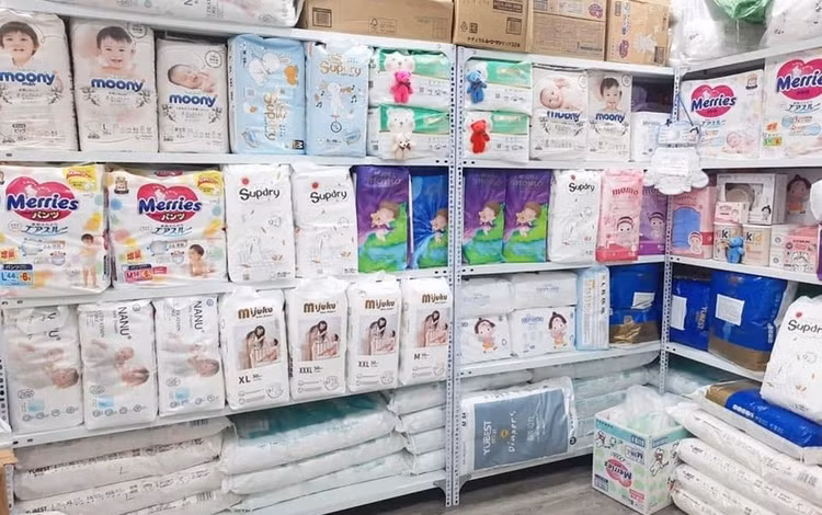 Thương hiệu uy tín, nguồn gốc rõ ràng là tiêu chí quan trọng khi chọn lựa tã, bỉm an toàn cho trẻ. Ảnh minh họa