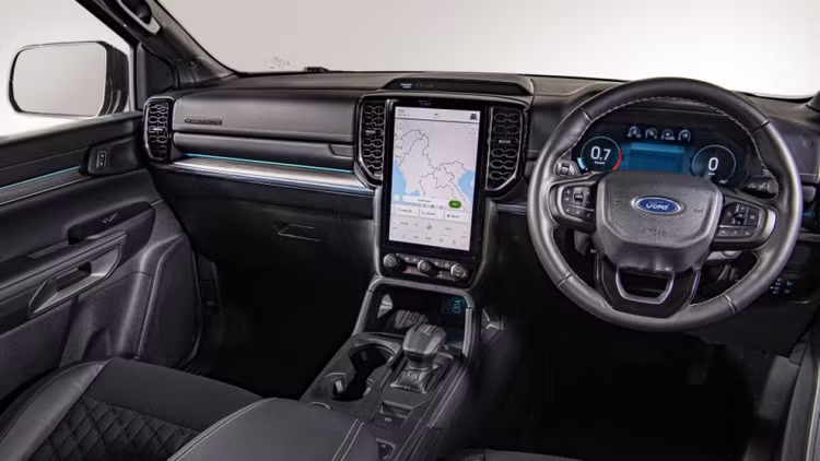 Ford Everest thế hệ mới chính thức ra mắt toàn cầu, nhiều công nghệ hỗ trợ người lái ảnh 3 Khoang cabin với thiết kế nâng cấp.