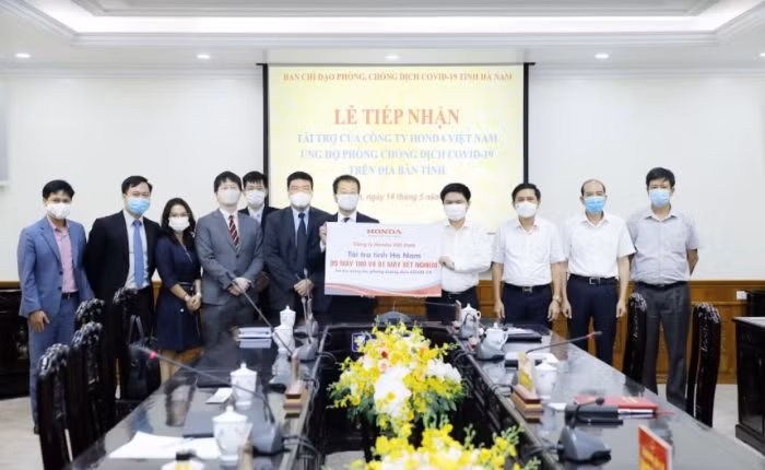 Honda đóng góp cho Quỹ số tiền 12 tỷ đồng cho “Quỹ Văcxin phòng Covid-19”.