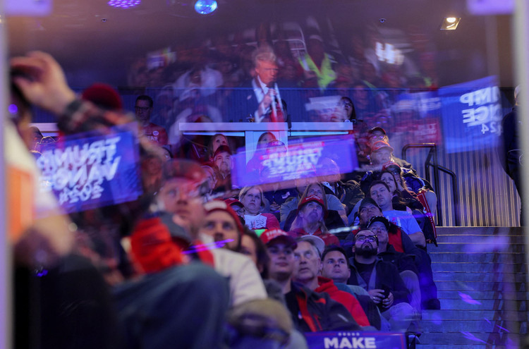 Ứng cử viên tổng thống đảng Cộng hòa, cựu Tổng thống Hoa Kỳ Donald Trump, vận động tranh cử ở Wisconsin