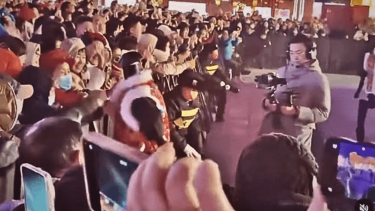 Humanoid robot turns 'aggressive' toward humans during festival