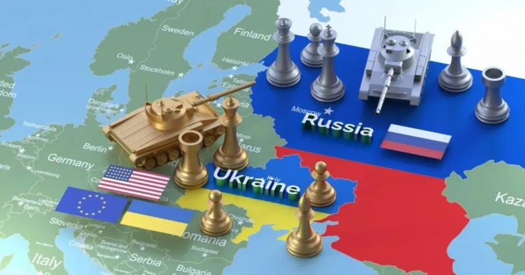 Chủ đề xung đột còn được Nostradamus nhắc đến với ý "Kết thúc xung đột kéo dài". Ông tiên đoán một cuộc chiến kéo dài sẽ kết thúc vào năm 2025, rất có thể đây là lời tiên tri ám chỉ đến xung đột Nga - Ukraine hiện nay. Hai đất nước vốn chung một mái nhà Liên bang Xô Viết đã xảy ra xung đột quân sự từ năm 2014 liên quan đến các vùng lãnh thổ Krym và Donbas. Tháng 2/2022 Nga đưa quân sang Ukraine và bắt đầu "Chiến dịch quân sự đặc biệt" đến nay vẫn rất ác liệt. Ảnh: AI Creat Một số tác động của cuộc xung đột Nga - Ukraine tới cục diện thế giới - Tạp chí Tuyên giáo