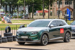 VinFast VF 8 giúp người dùng giải quyết cả hai nhu cầu “xe xịn, giá tốt”