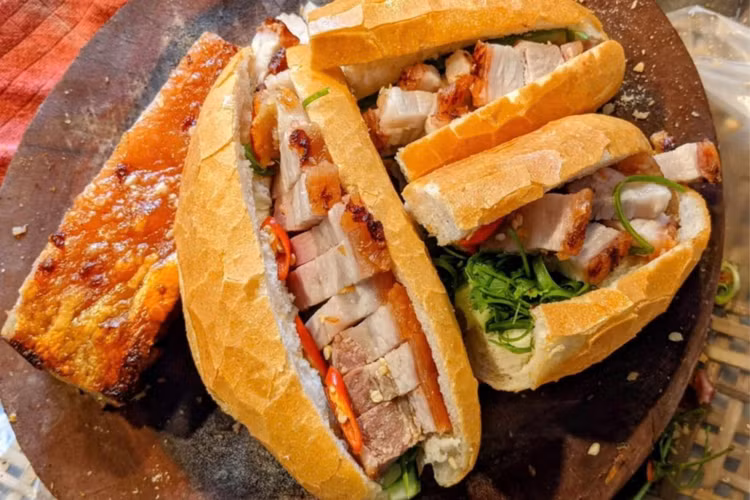 banh-mi-heo-quay1.jpg