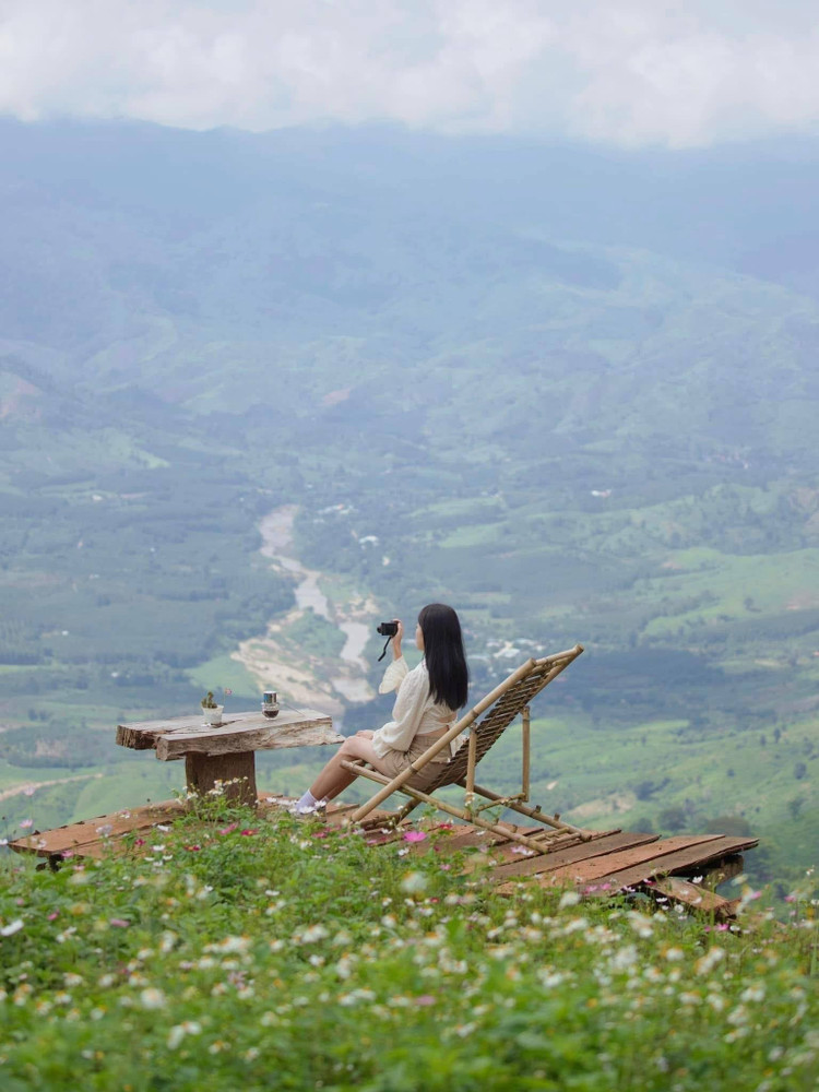 Chill cafe tại Măng Đen - Ảnh Phương Tali