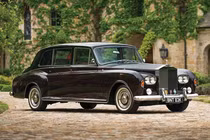 Hãng xe siêu sang Rolls-Royce kỷ niệm 100 năm Phantom 