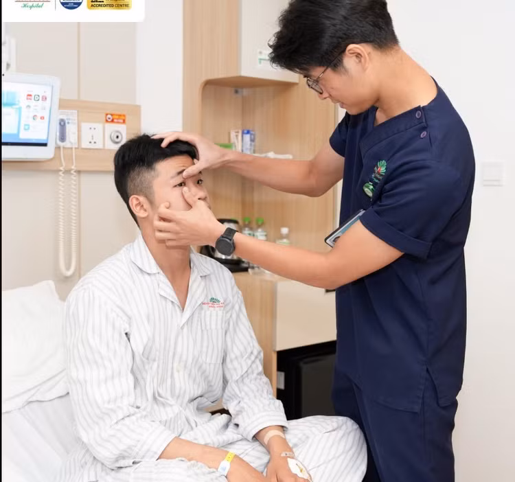 nga-sieu-thi-2.jpg