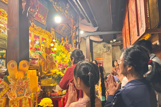 Lễ hội đầu xuân tại Đền Chợ Củi Hà Tĩnh thu hút hàng vạn du khách