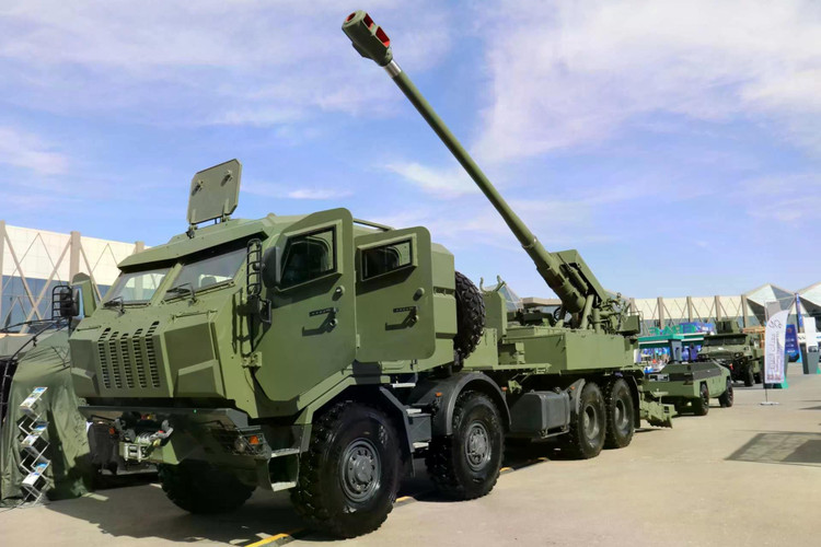 ukraine-unveils-latest-version-of-its-combat-proven-2s22-bohdana-155-mm-88-howitzer-1920-001-b68147dd.jpg