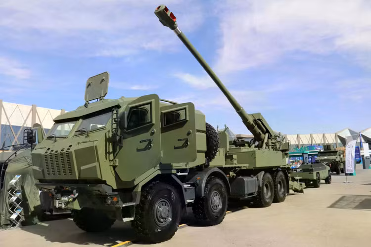 ukraine-unveils-latest-version-of-its-combat-proven-2s22-bohdana-155-mm-88-howitzer-1920-001-b68147dd.jpg