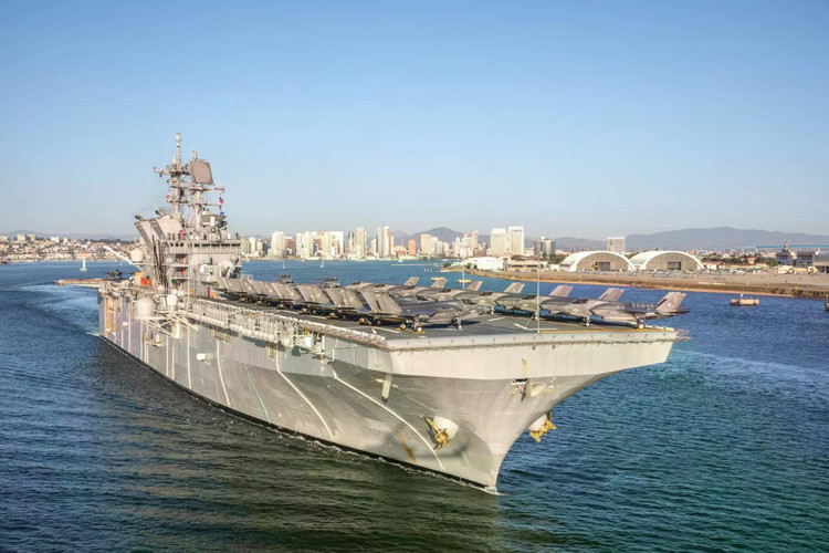 us-deploys-2500-marines-on-amphibious-warships-to-reinforce-middle-east-deterrence-against-iran-919bb5a6.jpg