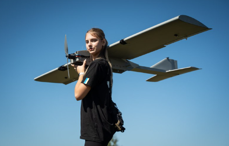 Vicepremier en minister van Digitale Transformatie van Oekraïne, de heer Mykhailo Fedorov, kondigde aan dat Brave1 de laatste tests van dit kamikaze-aanvalsdronesysteem heeft afgerond. Foto: @Brave1. 3-3554.png