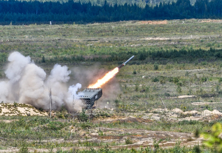 การผสมผสานระหว่างอำนาจการยิงอันทรงพลัง ความสามารถในการโจมตีอย่างรวดเร็ว และระบบป้องกันโดรนที่ผสานรวมใหม่ จะทำให้ระบบยิงขีปนาวุธหนัก TOS-1A Solntsepek กลายเป็นเครื่องมือสำคัญในแผนของรัสเซียในการรักษาตำแหน่งในสนามรบ ภาพ: @Известия 10.png
