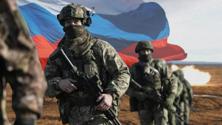 របាយការណ៍នៅលើដីបាននិយាយថា ភាគីអ៊ុយក្រែនបានបាត់បង់រថពាសដែកជាច្រើនគ្រឿង ហើយក្បួនរថយន្តផ្គត់ផ្គង់ជាច្រើនត្រូវបានបំផ្លាញដោយការបាញ់កាំភ្លើងធំ និងយន្តហោះគ្មានមនុស្សបើកធ្វើអត្តឃាត។ រូបភាពដែលផ្សព្វផ្សាយបានបង្ហាញពីលេណដ្ឋានរាបស្មើ និងផ្សែងខ្មៅហុយចេញពីរថយន្តដែលឆេះ។ 3-anh-reuters.jpg