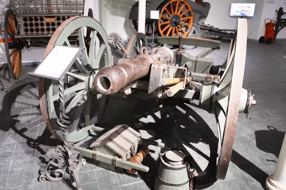 Sức mạnh của Napoleon và bí mật từ hang động Việt Nam