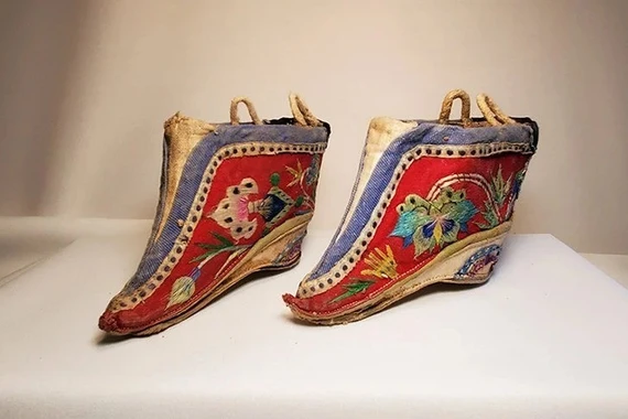 Loại giày siêu nhỏ, ác mộng của phụ nữ Trung Quốc xưa