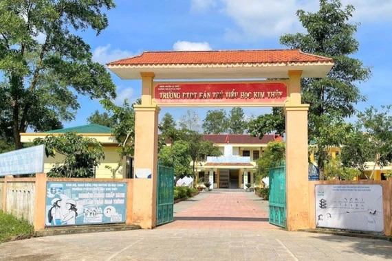 Xử phạt trường học để học sinh bị ngộ độc ở Quảng Trị