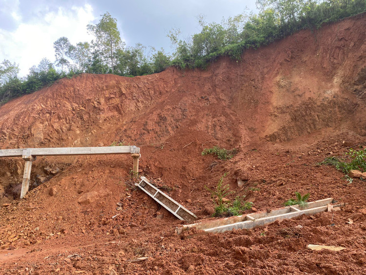 Lang Son: Dang bi cong an dieu tra, muong thuy loi tiep tuc gay, do-Hinh-5