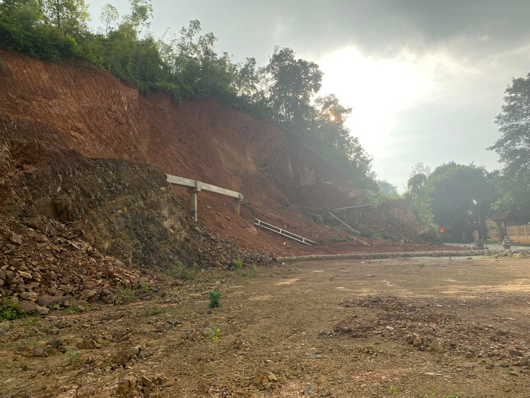 Lang Son: Dang bi cong an dieu tra, muong thuy loi tiep tuc gay, do