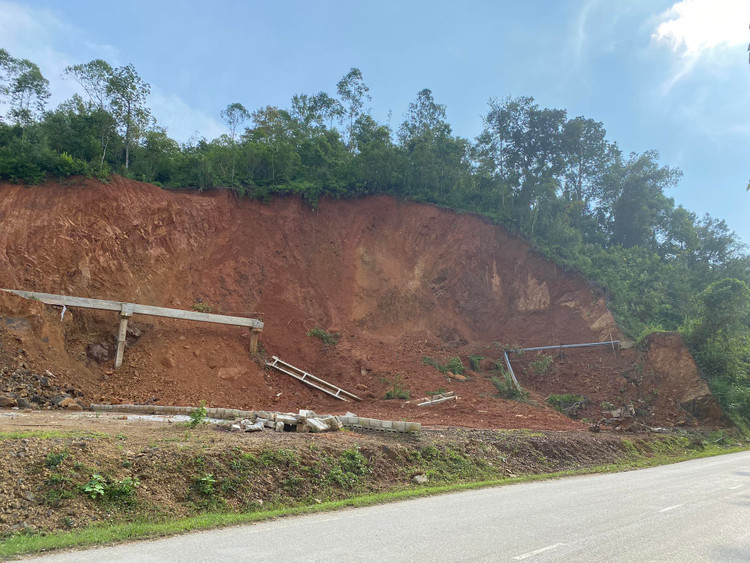 Lang Son: Dang bi cong an dieu tra, muong thuy loi tiep tuc gay, do-Hinh-9