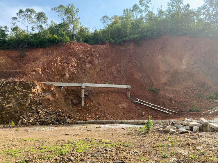 Lang Son: Dang bi cong an dieu tra, muong thuy loi tiep tuc gay, do-Hinh-2