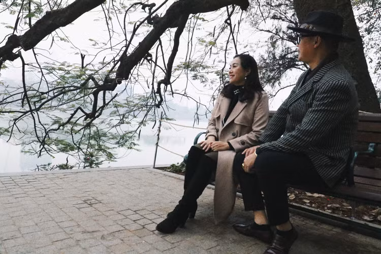 Ha Noi vang lang sang mung 1 Tet, nguoi dan xuat hanh du Xuan muon